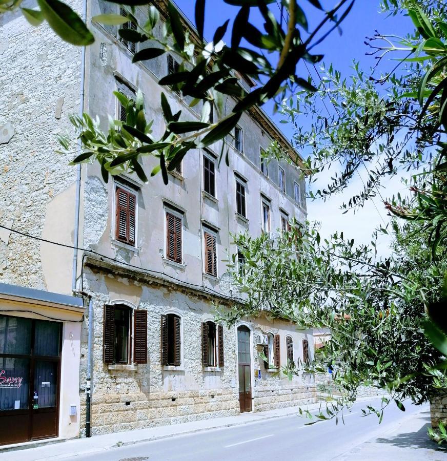 Zpula Center Studio Apartments Exterior photo